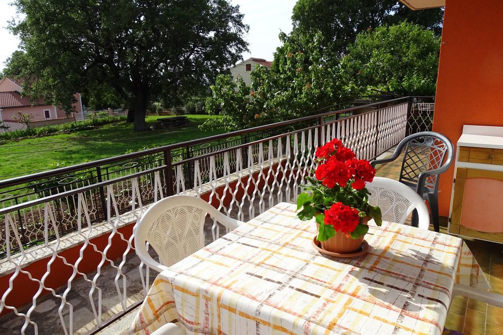 Apartment Parenzana Bibali 65 A 52460-บูเย ภายนอก รูปภาพ