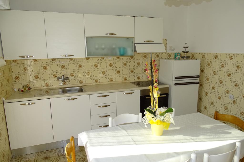Apartment Parenzana Bibali 65 A 52460-บูเย ภายนอก รูปภาพ