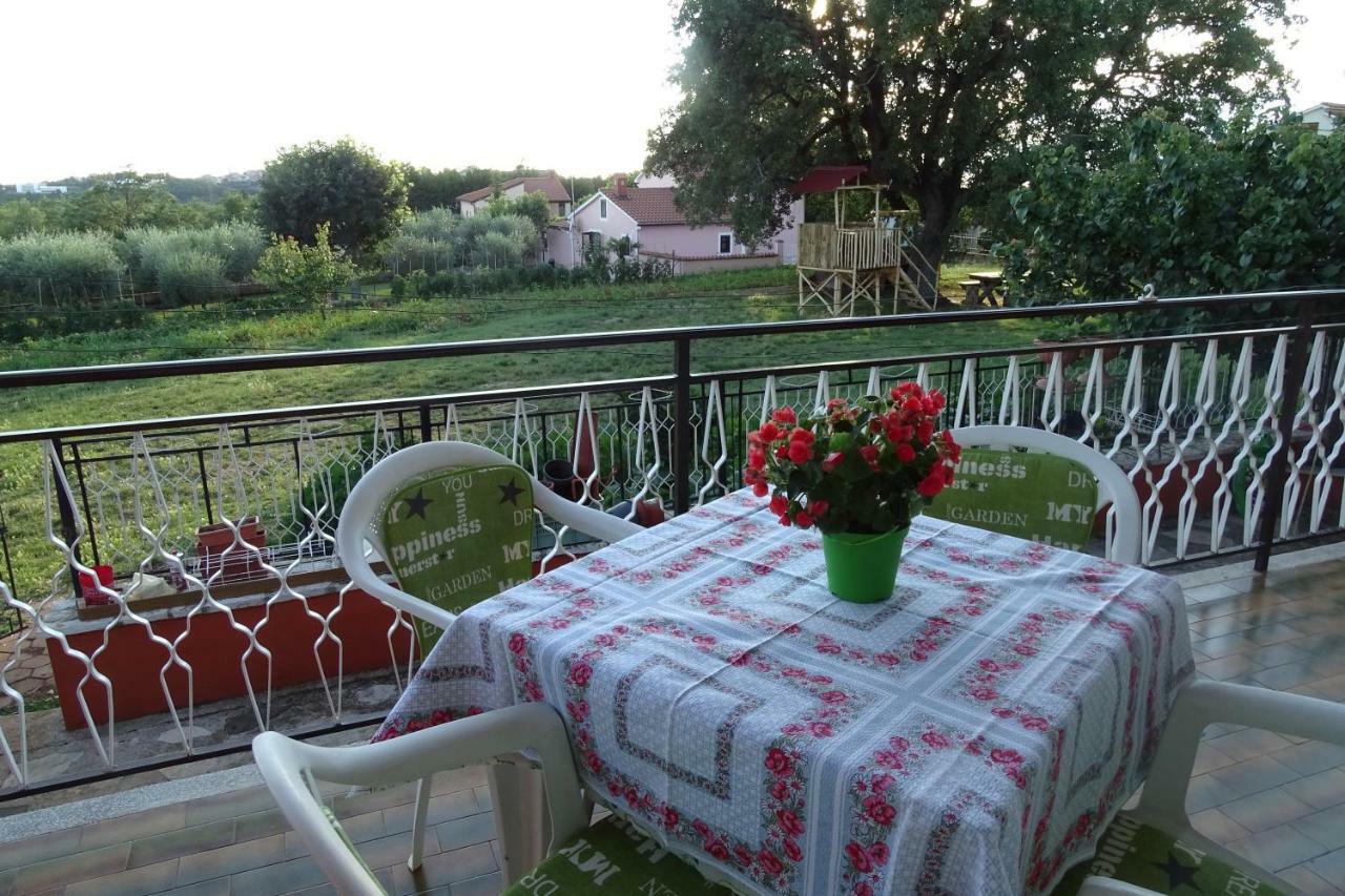 Apartment Parenzana Bibali 65 A 52460-บูเย ภายนอก รูปภาพ